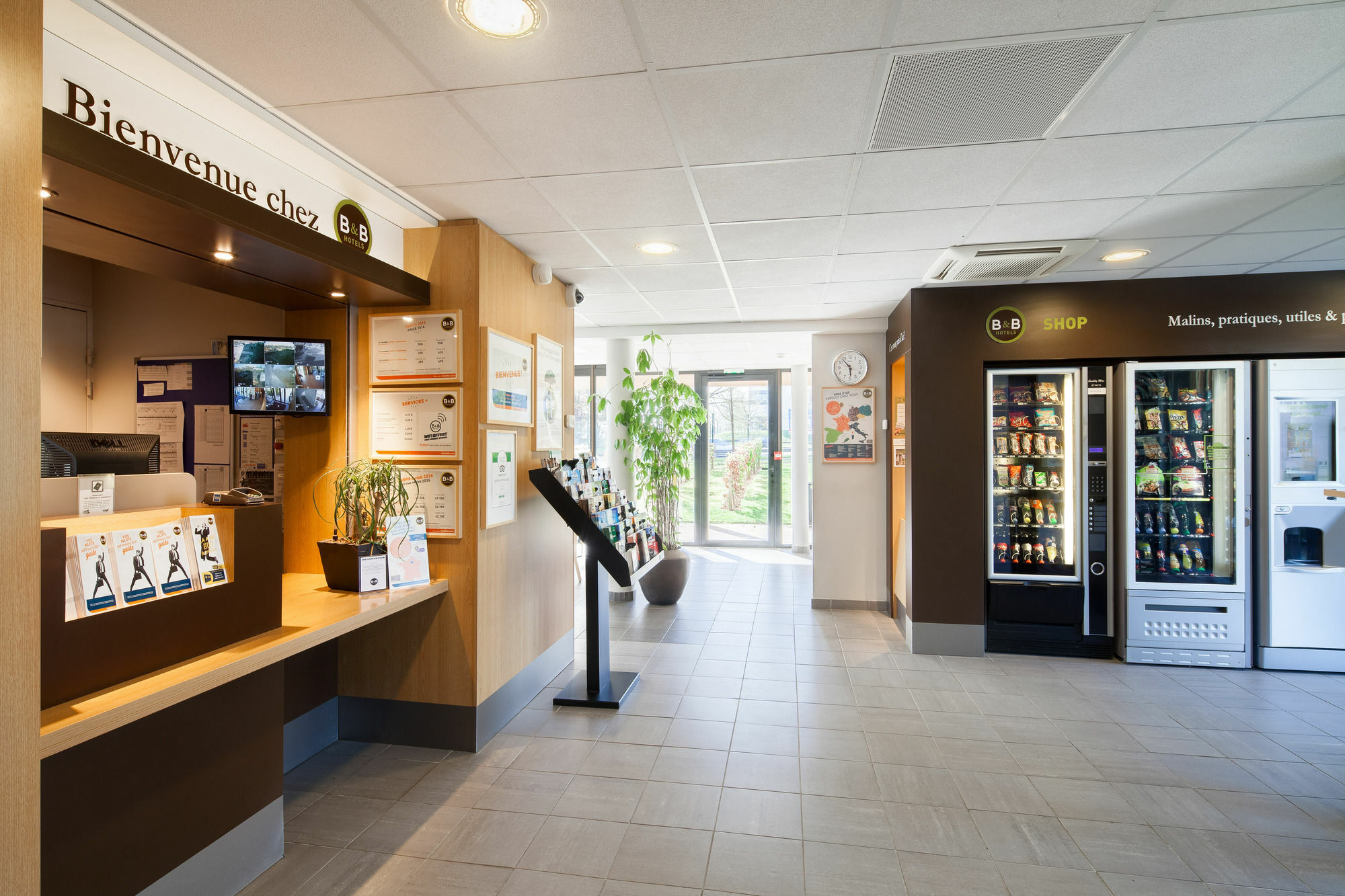 B&B Hotel Arras Bagian luar foto